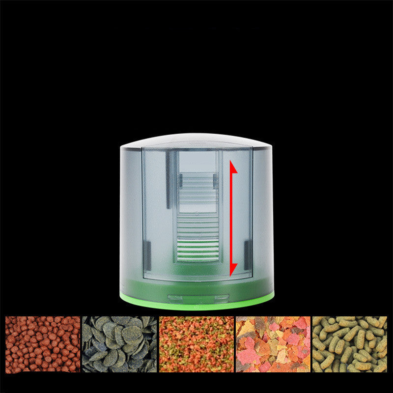 Large capacity fish feeder